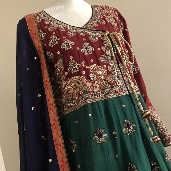 ❗️SOLD❗️Almirah,indian pakistani, women dress - Picture 5 of 8